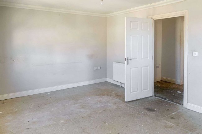 Flat 9, 13 Simeon Street, Ryde, Isle Of Wight, PO33 1JZ 4