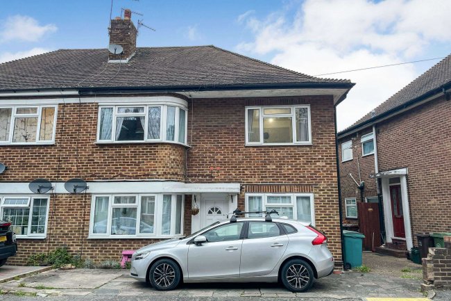 7 Falcourt Close, Sutton, Surrey, SM1 2RQ 7