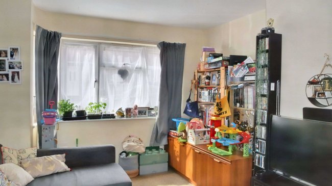 7 Falcourt Close, Sutton, Surrey, SM1 2RQ 7