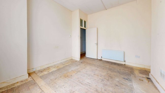 Flat A, 6 McDowall Road, Camberwell, London SE5 9LD 1