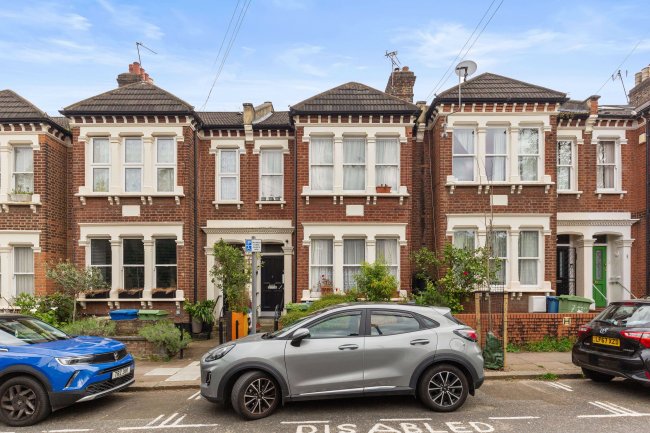 Flat A, 6 McDowall Road, Camberwell, London SE5 9LD 1