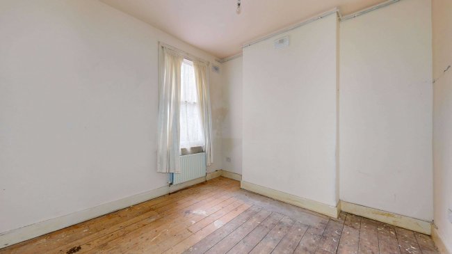 Flat A, 6 McDowall Road, Camberwell, London SE5 9LD 1