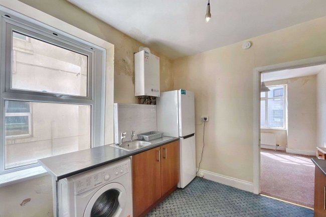 First Floor Flat, 11 Garden Crescent, The Hoe, Plymouth, PL1 3DA 6