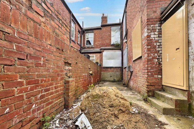 434 North Road, Darlington, DL1 3AF 8