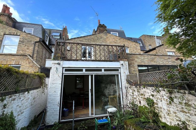 75 Peterborough Road, Fulham, London SW6 3BT 9