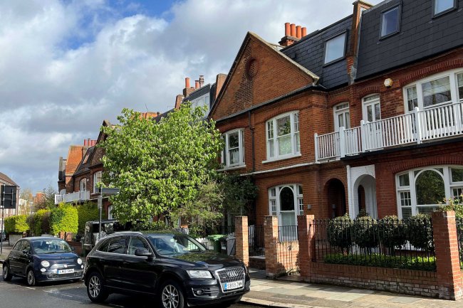 75 Peterborough Road, Fulham, London SW6 3BT 9