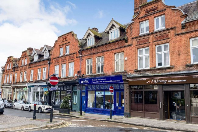 47 St Leonards Road, Windsor, SL4 3BP 10