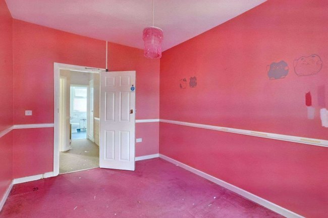 68 North End Avenue, Portsmouth, PO2 9EB 6