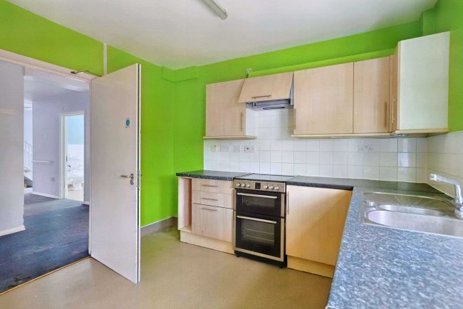 19 Chilgrove Road, Portsmouth, PO6 2ER 7