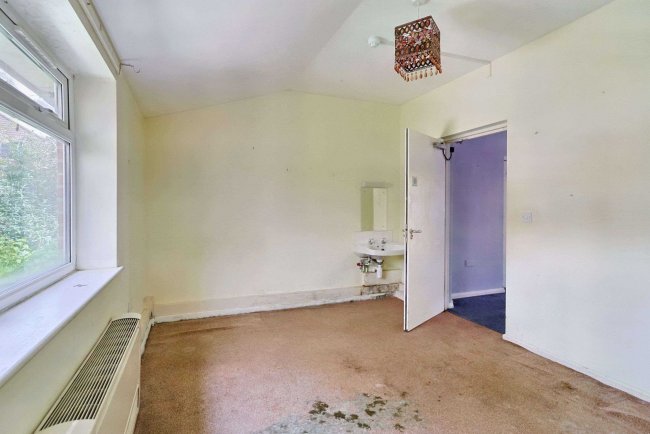 19 Chilgrove Road, Portsmouth, PO6 2ER 7