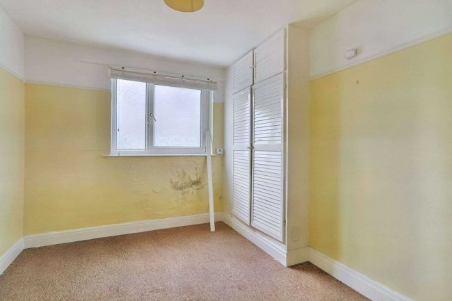 180 Stride Avenue, Portsmouth, PO3 6HW 2