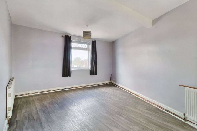 180 Stride Avenue, Portsmouth, PO3 6HW 2