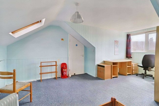 180 Stride Avenue, Portsmouth, PO3 6HW 2