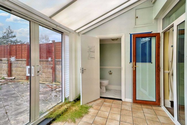 180 Stride Avenue, Portsmouth, PO3 6HW 2