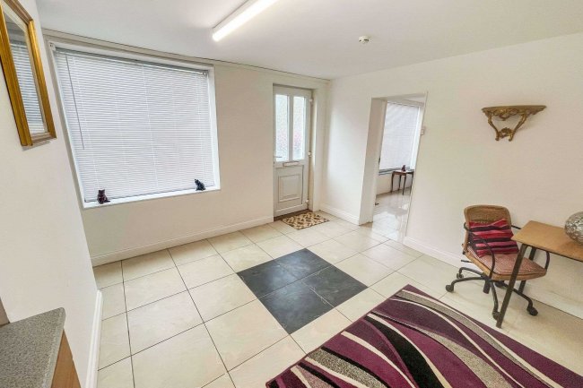 175-181 Newmarket Road, Cambridge CB5 8HA 1