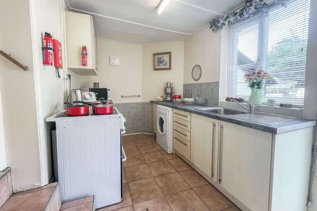 175-181 Newmarket Road, Cambridge CB5 8HA 1