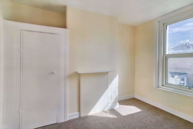 102 Radcliffe Road, Northam, Southampton, SO14 0PR 10