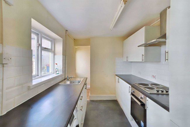 102 Radcliffe Road, Northam, Southampton, SO14 0PR 10