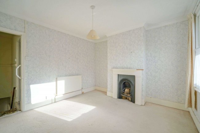 1 Gladstone Road, Burgess Hill,  RH15 0QQ 3