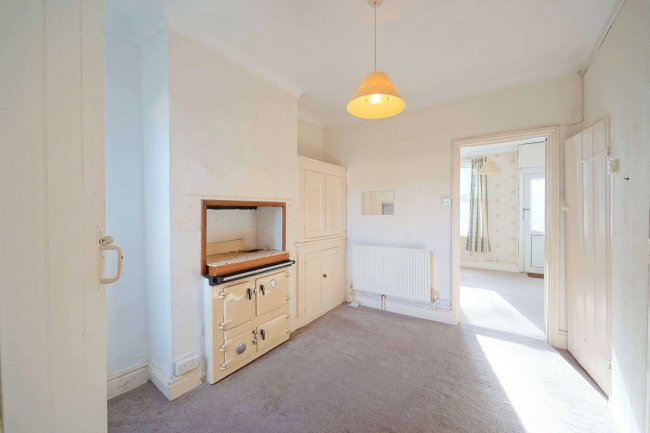 1 Gladstone Road, Burgess Hill,  RH15 0QQ 3