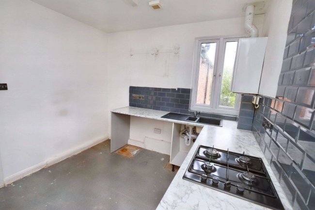 Flat B, 43 Cobbold Road, London, NW10 9SU 6