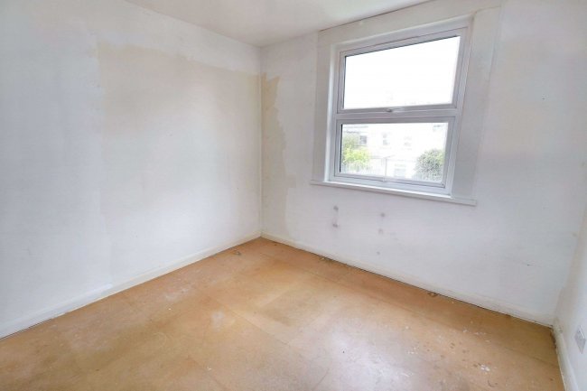 Flat B, 43 Cobbold Road, London, NW10 9SU 6