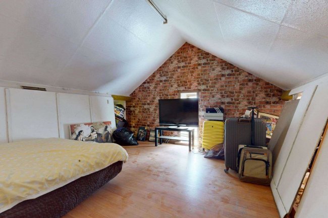 77 Standard Road, Enfield EN3 6DP 9