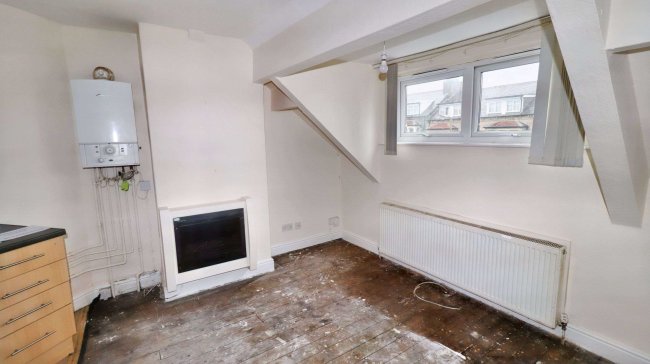 205 Toller Lane, Bradford, BD9 5DS 3