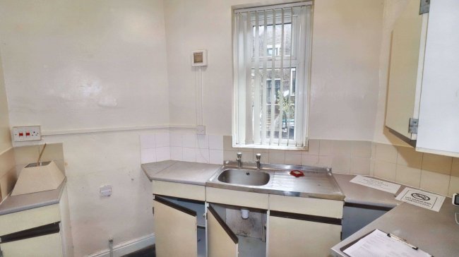 205 Toller Lane, Bradford, BD9 5DS 3