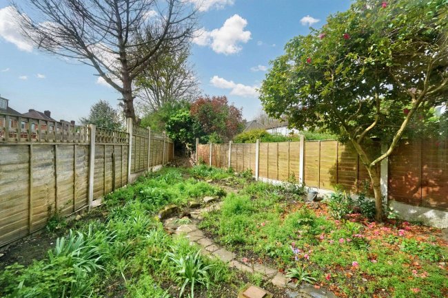 607 Cannock Road, Wolverhampton, WV10 0RP 9