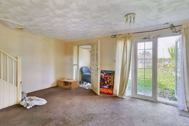 21 Flexford Gardens, Havant, Hampshire, PO9 2LQ 8