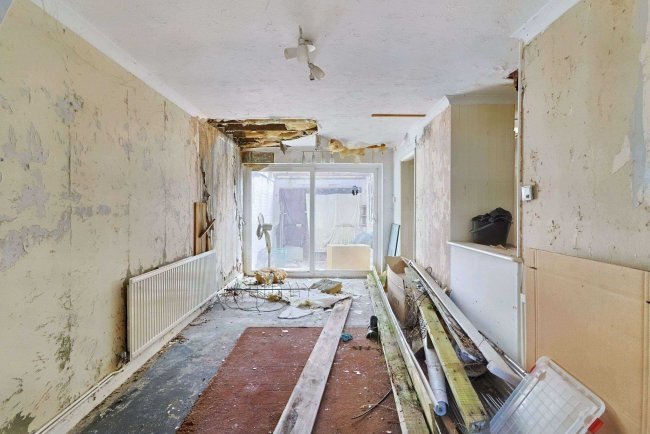 21 Flexford Gardens, Havant, Hampshire, PO9 2LQ 8