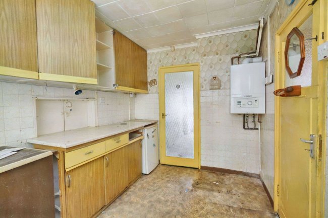 16 Bridgeford Road, Shard End, Birmingham, West Midlands, B34 6RD 7