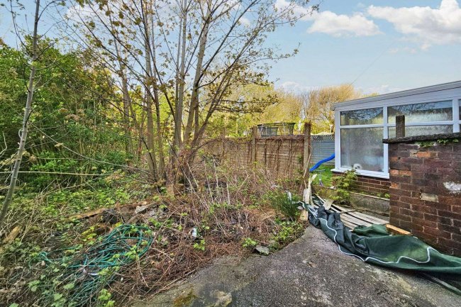 42 Lunedale Avenue, Blackpool, FY1 6LL 10