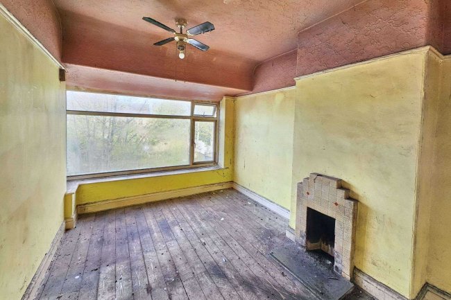 42 Lunedale Avenue, Blackpool, FY1 6LL 10