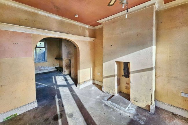 42 Lunedale Avenue, Blackpool, FY1 6LL 10