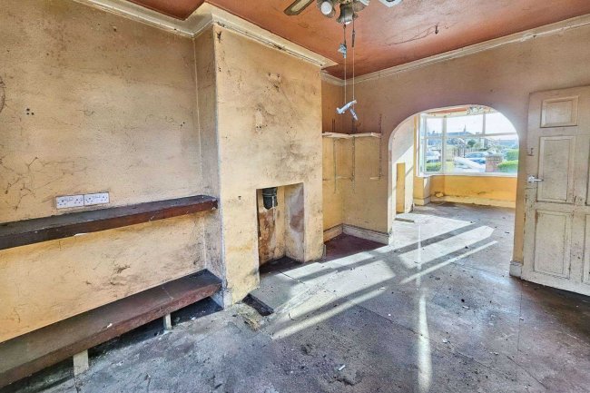 42 Lunedale Avenue, Blackpool, FY1 6LL 10