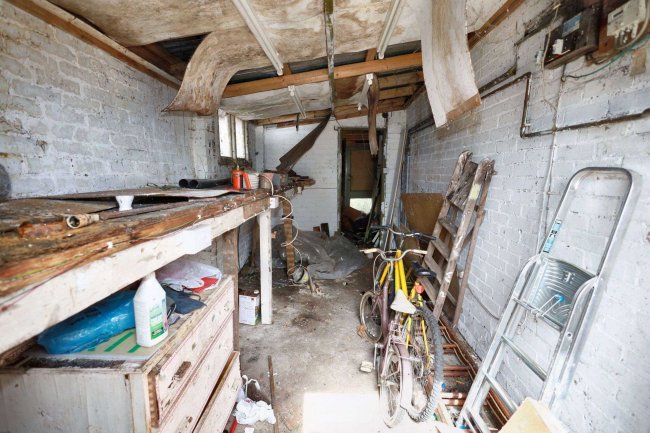 337 Tring Road, Aylesbury, Buckinghamshire, HP20 1PJ 1