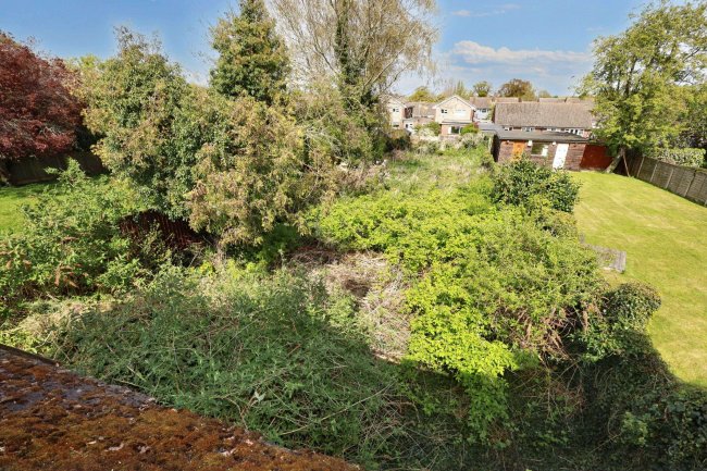 337 Tring Road, Aylesbury, Buckinghamshire, HP20 1PJ 1