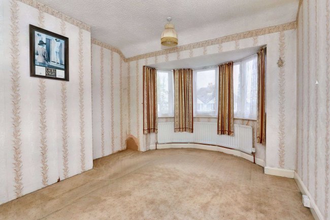 50 Beechwood Avenue, Wednesfield, Wolverhampton, WV11 1DT 5