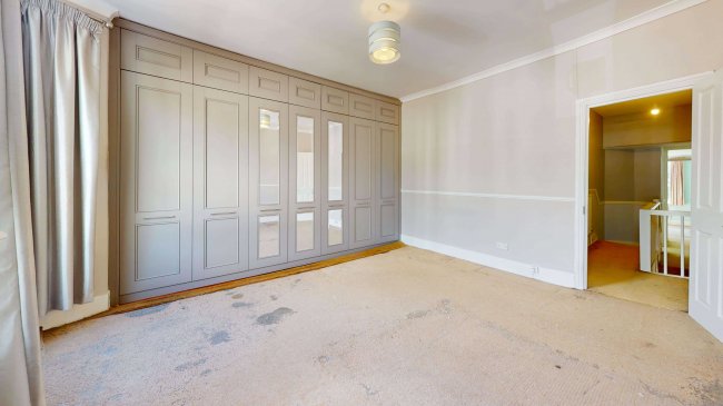 13 Huntingdon Road, East Finchley, London, N2 9DX 8