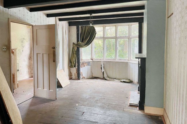 81 Rectory Lane, Chipstead, Banstead, Surrey, SM7 3PE 3