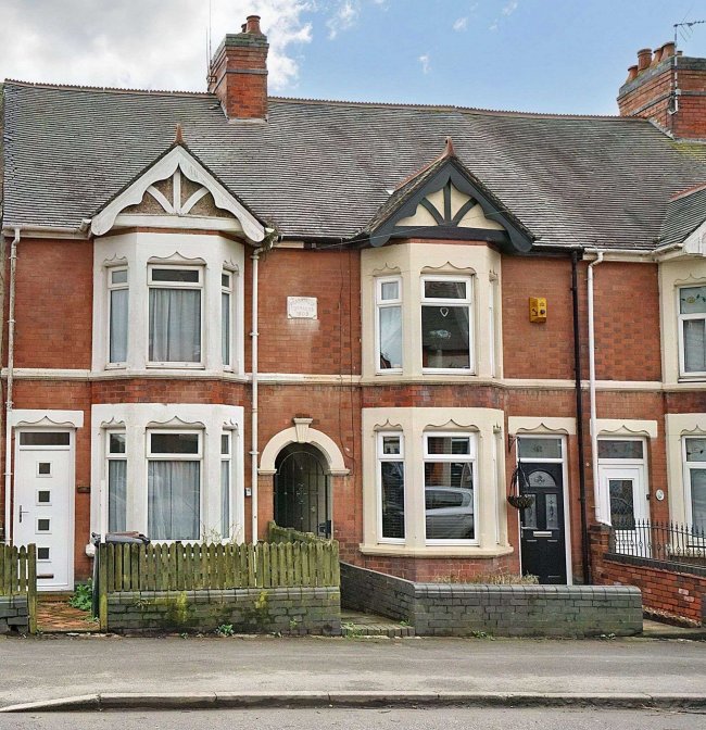 43 Camp Hill Road, Nuneaton, Warwickshire, CV10 0JP 9