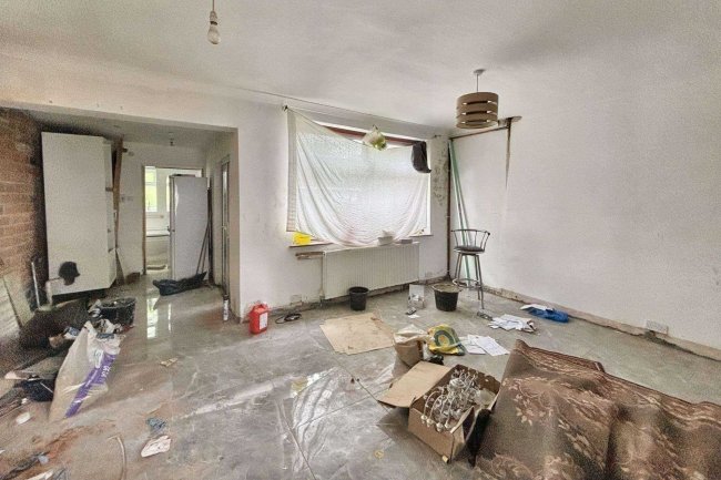 107 Empire Avenue, Edmonton, London, N18 1AR 6