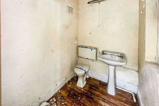 46 Exchange Street, Blackpool FY1 2DZ 3