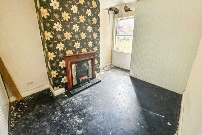 46 Exchange Street, Blackpool FY1 2DZ 3