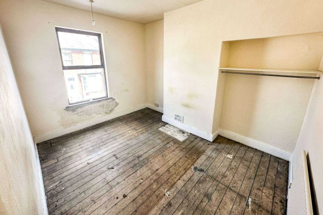 46 Exchange Street, Blackpool FY1 2DZ 3