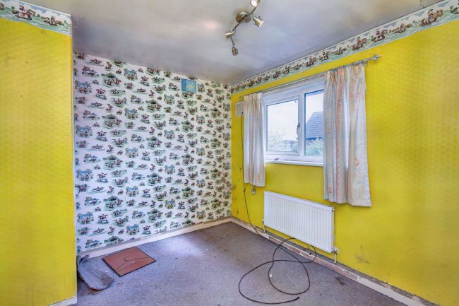 16 Hill Top Avenue, Athersley, Barnsley, S71 3DJ 4