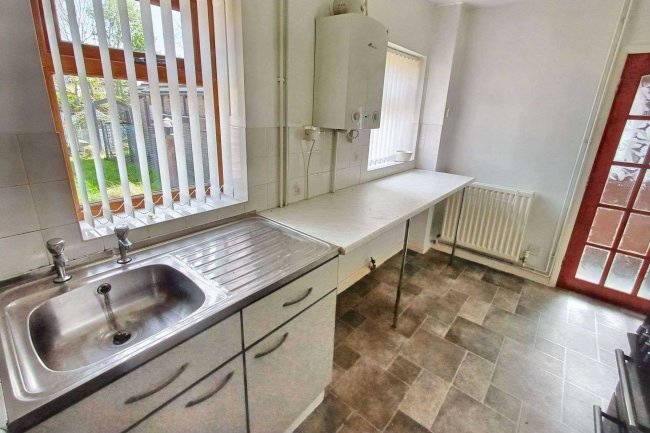 4 Coronation Road, Congleton, CW12 3HA 7