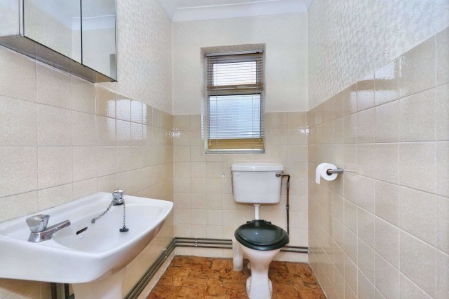 235 Furlong Road, Stoke-On-Trent ST6 5UP 1